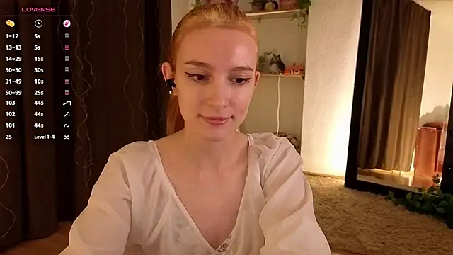 berrry girl online show from April 19, 2026, 1:56 pm