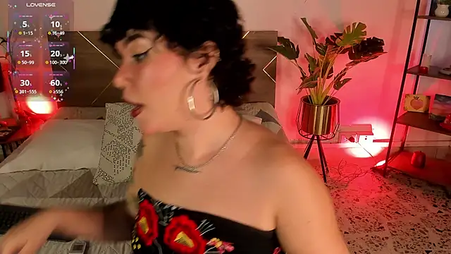 Amy art online show from May 7, 2026, 8:23 pm