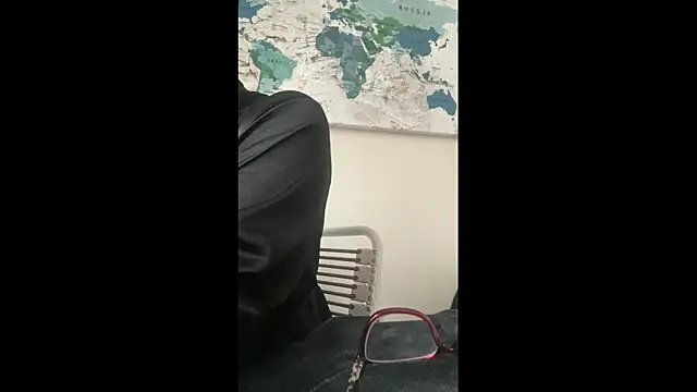 Snapshot of HoneyDripHer chatting on November 21, 2025, 6:51 pm HoneyDripHer online show from November 21, 2025, 6:51 pm