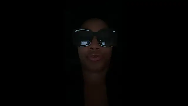 Snapshot of HoneyDripHer chatting on November 20, 2025, 8:31 pm HoneyDripHer online show from November 20, 2025, 8:31 pm