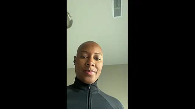 Snapshot of HoneyDripHer chatting on November 14, 2025, 6:55 pm HoneyDripHer online show from November 14, 2025, 6:55 pm