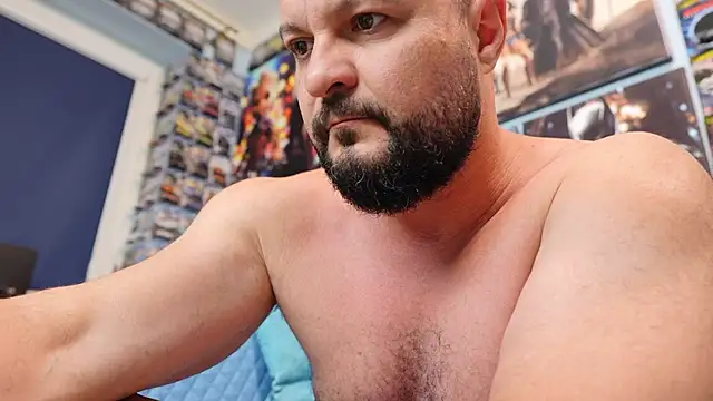 Snapshot of Muscle_Bear chatting on June 10, 2026, 12:39 pm Muscle Bear online show from June 10, 2026, 12:39 pm