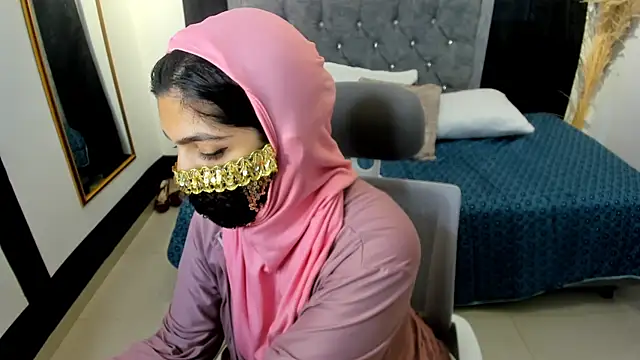 Snapshot of anissa- chatting on February 27, 2025, 3:37 pm anissa- online show from February 27, 2025, 3:37 pm