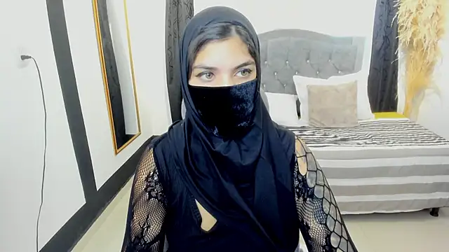 Snapshot of anissa- chatting on March 14, 2025, 12:51 pm anissa- online show from March 14, 2025, 12:51 pm