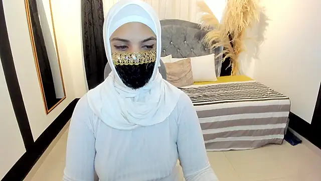 Snapshot of anissa- chatting on March 17, 2025, 12:35 pm anissa- online show from March 17, 2025, 12:35 pm