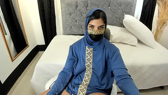 Snapshot of anissa- chatting on March 10, 2025, 4:14 pm anissa- online show from March 10, 2025, 4:14 pm