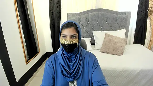 Snapshot of anissa- chatting on March 10, 2025, 1:10 pm anissa- online show from March 10, 2025, 1:10 pm