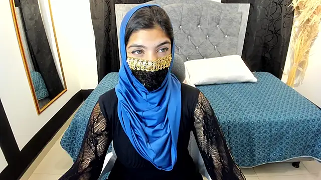 Snapshot of anissa- chatting on February 26, 2025, 1:00 pm anissa- online show from February 26, 2025, 1:00 pm