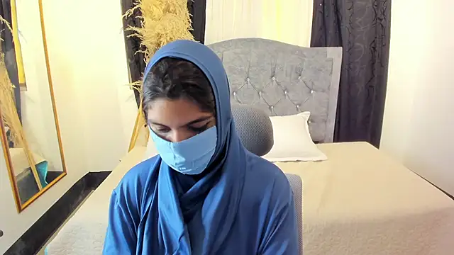 Snapshot of anissa- chatting on February 6, 2025, 4:03 pm anissa- online show from February 6, 2025, 4:03 pm