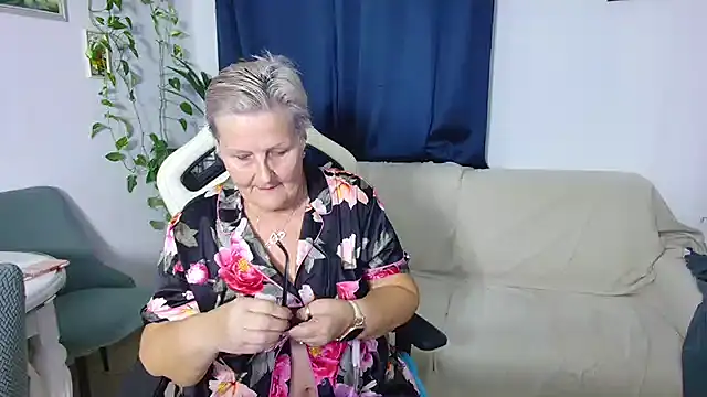 Selenna57 online show from November 26, 2025, 6:19 pm