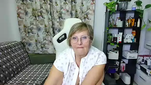 Selenna57 online show from December 28, 2024, 2:43 am