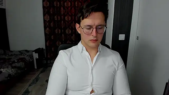 sexxymuscles4u online show from January 19, 2026, 12:42 pm