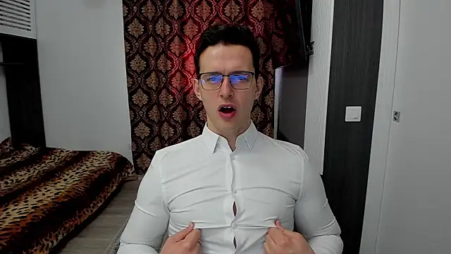 sexxymuscles4u online show from March 10, 2025, 9:01 am