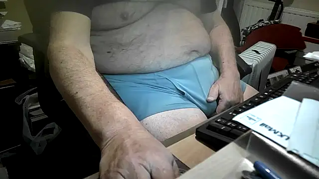 dirtyharry2022 online show from December 11, 2024, 3:05 pm