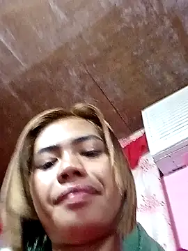 Snapshot of Cutie_body11 chatting on March 3, 2026, 4:41 am Cutie body11 online show from March 3, 2026, 4:41 am