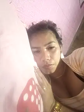 Snapshot of Cutie_body11 chatting on February 14, 2026, 11:43 am Cutie body11 online show from February 14, 2026, 11:43 am