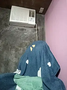 Cutie body11 online show from October 6, 2025, 1:40 am