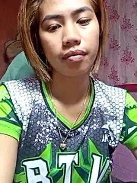 Snapshot of Cutie_body11 chatting on March 10, 2026, 12:58 am Cutie body11 online show from March 10, 2026, 12:58 am