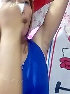 Snapshot of Cutie_body11 chatting on March 5, 2026, 12:40 am Cutie body11 online show from March 5, 2026, 12:40 am