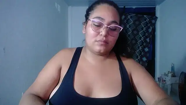 Snapshot of sirena_15 chatting on March 8, 2026, 2:04 am sirena 15 online show from March 8, 2026, 2:04 am