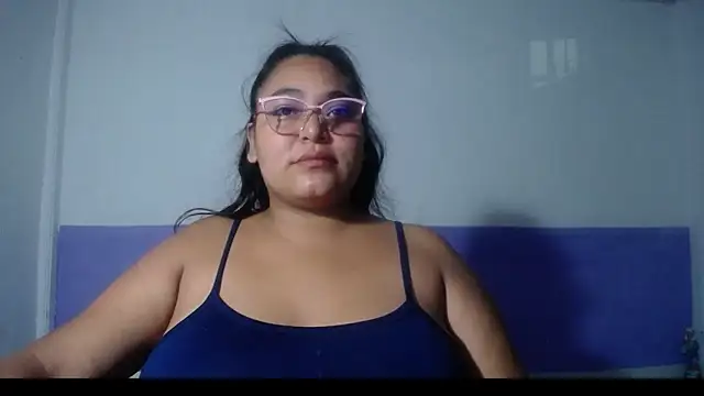 sirena 15 online show from May 4, 2026, 5:33 am