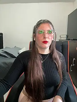 xxbbtaa online show from June 25, 2026, 8:03 pm