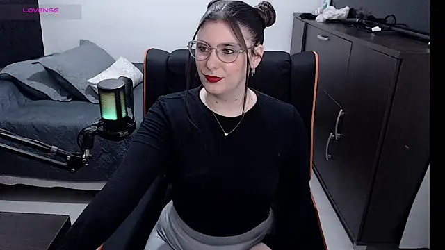 xxbbtaa online show from June 12, 2026, 8:39 pm