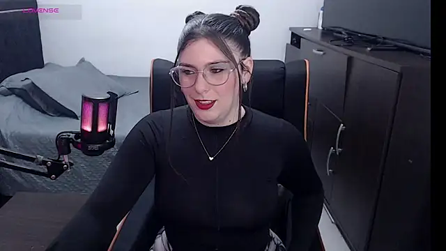 xxbbtaa online show from August 6, 2026, 1:55 am