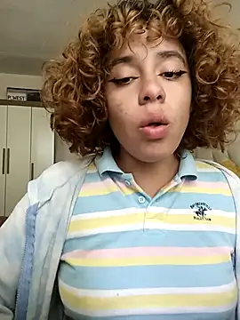 EmmaMelissa0521 online show from March 17, 2025, 5:27 pm