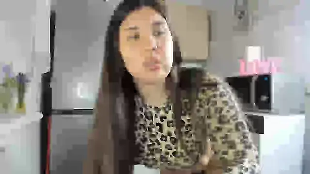 Snapshot of MiaMarrone chatting on May 27, 2026, 6:37 pm MiaMarrone online show from May 27, 2026, 6:37 pm