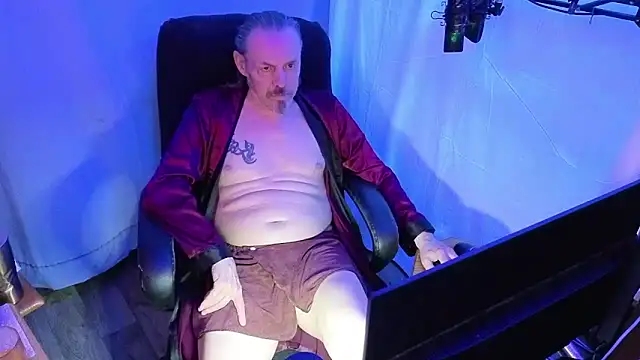 Snapshot of Richy__Rich_ chatting on April 1, 2026, 10:05 am Richy Rich online show from April 1, 2026, 10:05 am