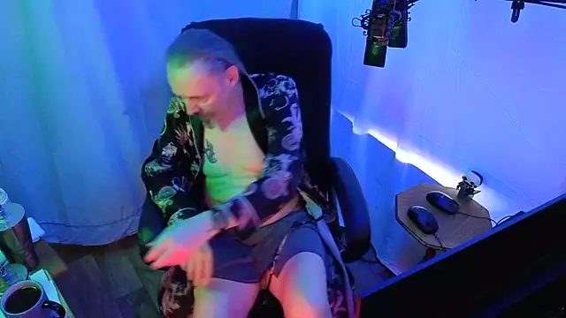 Snapshot of Richy__Rich_ chatting on March 13, 2026, 11:32 pm Richy Rich online show from March 13, 2026, 11:32 pm