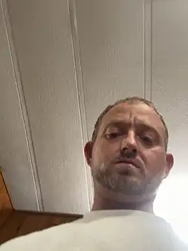 smokeymt420 online show from November 4, 2025, 3:43 am