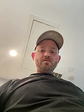 smokeymt420 online show from June 25, 2026, 8:47 pm