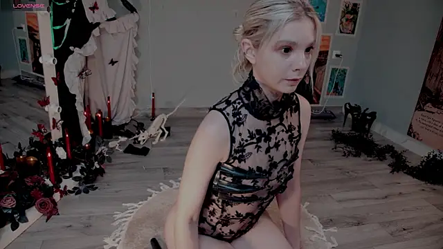 Careful i bite online show from October 30, 2025, 5:39 am