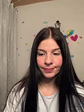 Estefani 32 online show from May 3, 2026, 12:38 am