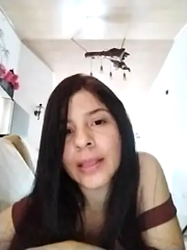 Snapshot of Estefani_32 chatting on August 2, 2026, 6:38 pm Estefani 32 online show from August 2, 2026, 6:38 pm