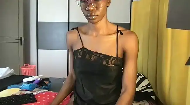 choco petite online show from March 14, 2025, 7:26 am