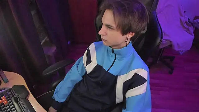 Snapshot of teelimata chatting on March 10, 2026, 4:44 pm teelimata online show from March 10, 2026, 4:44 pm