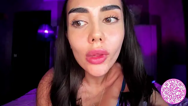 Snapshot of Lil_Gabby chatting on October 17, 2025, 6:43 pm Lil Gabby online show from October 17, 2025, 6:43 pm