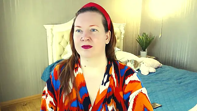 Snapshot of GoddessLara chatting on March 8, 2026, 3:32 am GoddessLara online show from March 8, 2026, 3:32 am