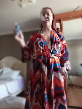 Snapshot of GoddessLara chatting on April 5, 2026, 3:02 am GoddessLara online show from April 5, 2026, 3:02 am