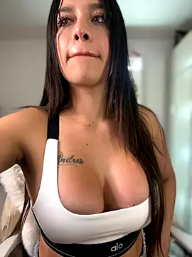 Emmily 19 online show from September 19, 2025, 1:09 am