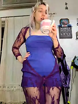 Snapshot of ScarletCallings420 chatting on January 1, 2025, 2:09 am ScarletCallings420 online show from January 1, 2025, 2:09 am