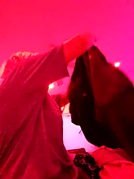 Snapshot of ScarletCallings420 chatting on November 19, 2025, 5:57 pm ScarletCallings420 online show from November 19, 2025, 5:57 pm