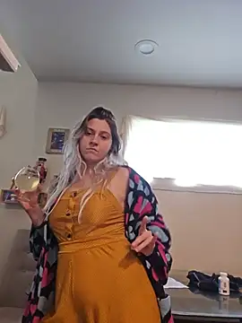 Snapshot of ScarletCallings420 chatting on July 16, 2026, 9:23 pm ScarletCallings420 online show from July 16, 2026, 9:23 pm