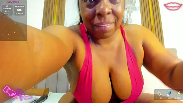 Snapshot of CristinSexy chatting on June 9, 2026, 11:33 am CristinSexy online show from June 9, 2026, 11:33 am