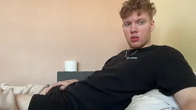 sexybooii6968 online show from March 15, 2026, 9:16 am