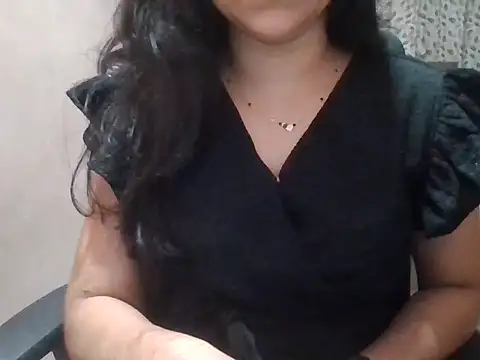 Snapshot of Pinky_4 chatting on August 4, 2026, 11:31 pm Pinky 4 online show from August 4, 2026, 11:31 pm