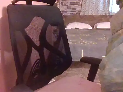 Pinky 4 online show from November 20, 2025, 11:55 am